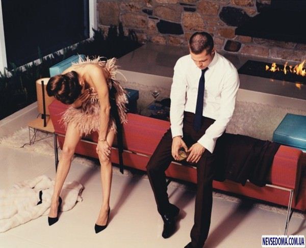 Анжелина и Бред Питт снялись в семейной фотосессии