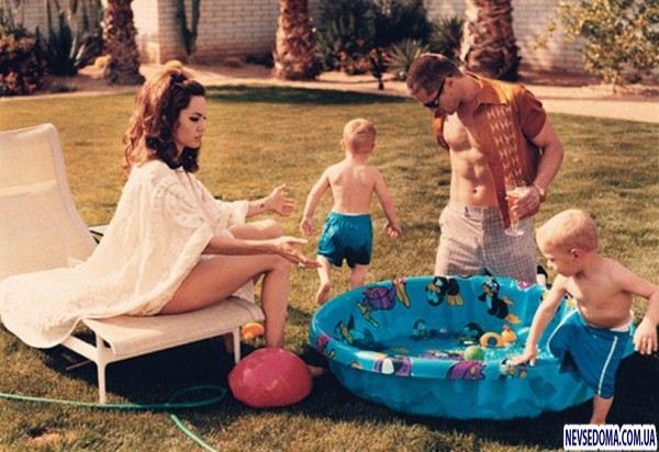 Анжелина и Бред Питт снялись в семейной фотосессии