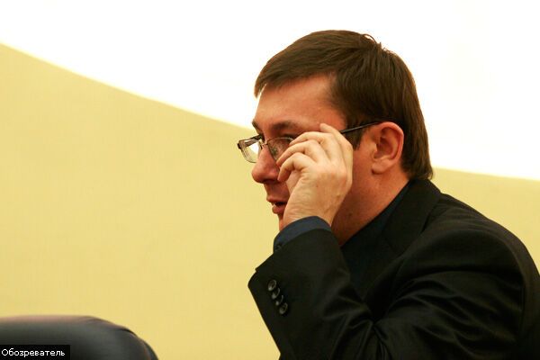 Луценко обещает не таскать Ющенко по судам