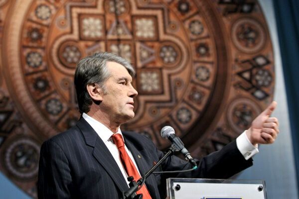 Ющенко: Тимошенко – Эллочка-людоедка