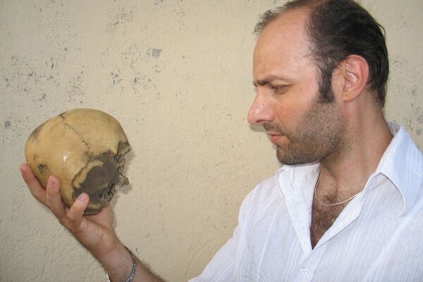 Найден череп потомка человека и инопланетянина