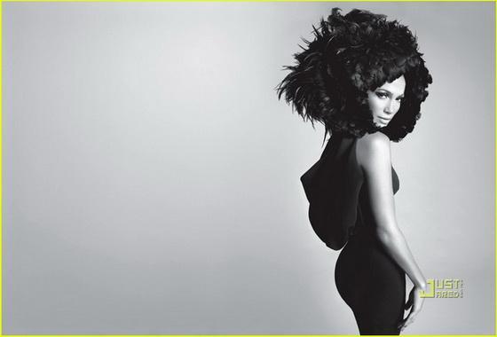 ДжейЛо светит своим межгрудьем