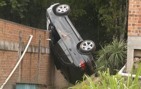 Шикарные BMW X5 - разбитые вхлам!