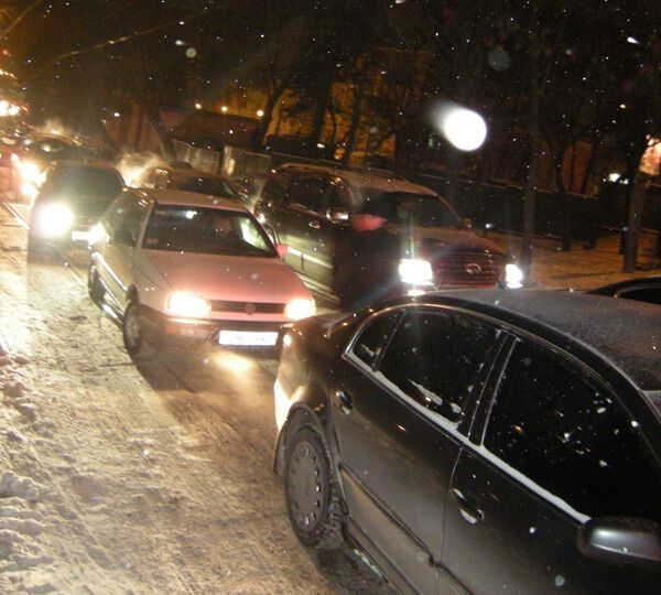 Снегопад  парализовал Киев (ФОТО)