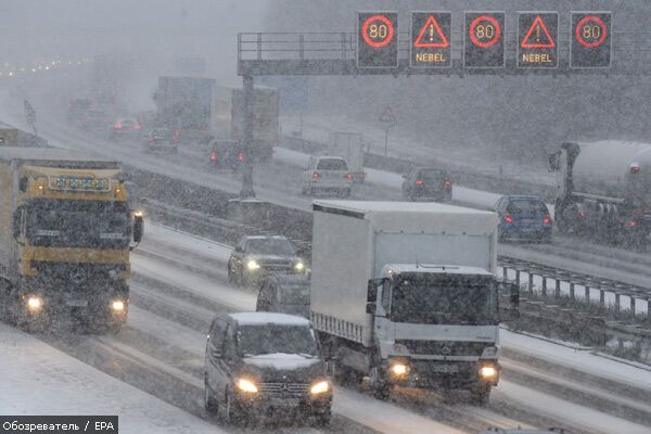 Сніг відправив у нокдаун два континенту. ФОТО