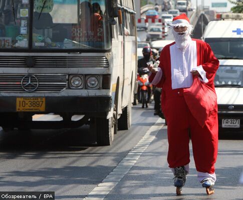 Самые необычные Санта-Клаусы-2009. ФОТО