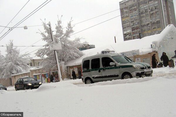 Київ у сніговій пастці, транспорт не ходить (ФОТО ЕКСКЛЮЗИВ)