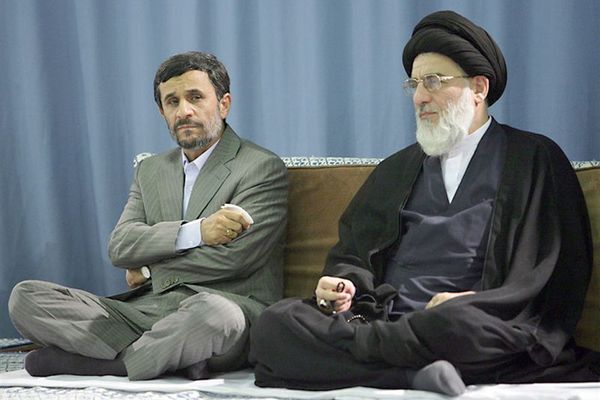 Иранскую оппозицию объявили врагами Господа