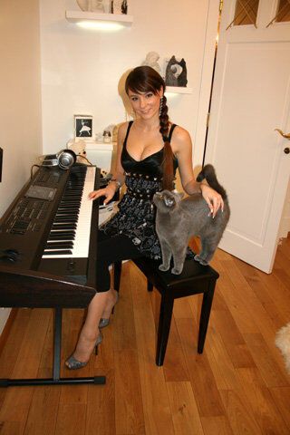 Российская красотка соблазнила Хулио Иглесиаса