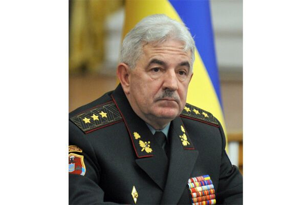 Ющенко: воинские звания - для военных