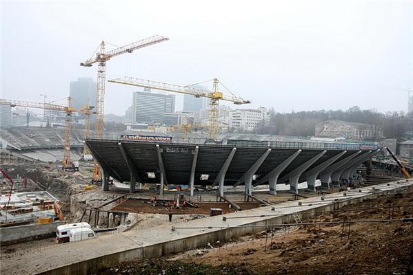 НСК "Олимпийский" в 2,5 раза дешевле стадиона в Варшаве (фото)