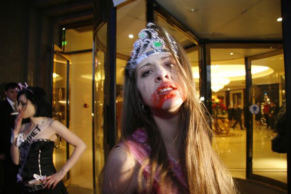 Мисс Украина Вселенная-2009 - "конкурс постелей"! ФОТО