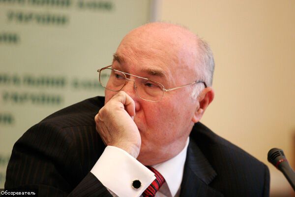 Стельмаха оставят в НБУ до выборов?