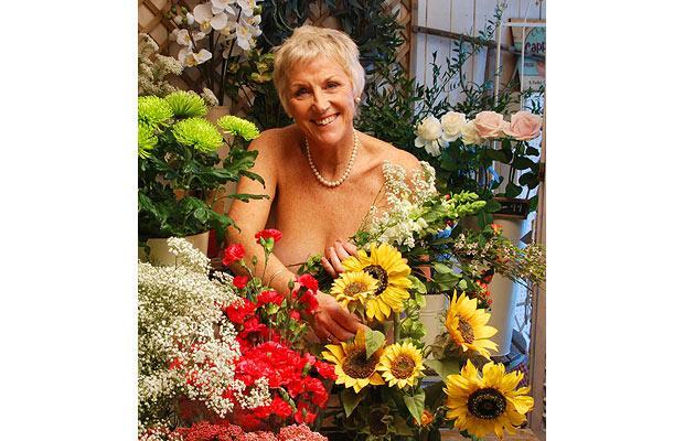 Отчаянные старушки разделись ради благотворительности