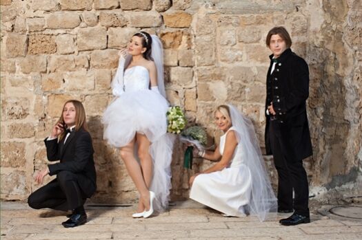 Свадебная фотосессия солистов «Би-2» в «Hello!»