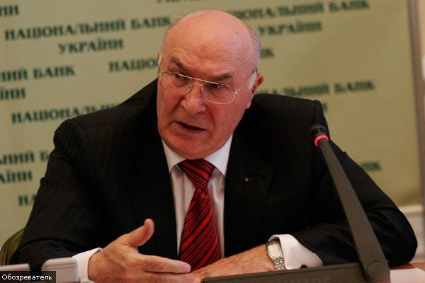 Ющенко зажадав від Стельмаха привести в порядок банки