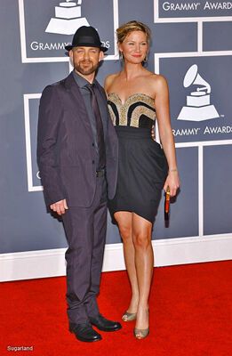 Звездные наряды на церемонии 51st Annual Grammy Awards