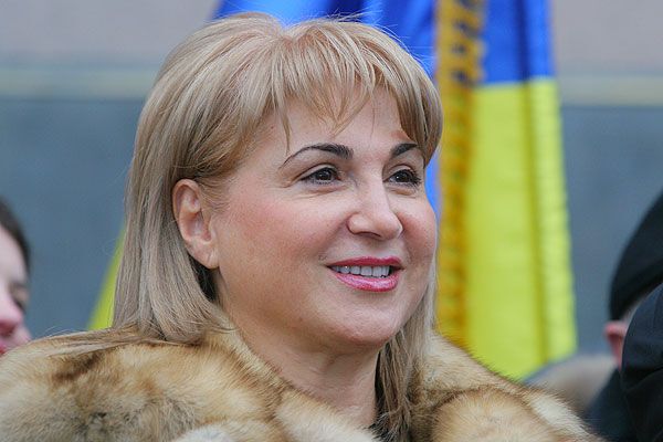 "Горячий" Черновецкий успокоил бабушек голосом (ВИДЕО)