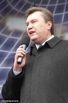 Янукович має намір вставляти палиці в колеса Черновецькому