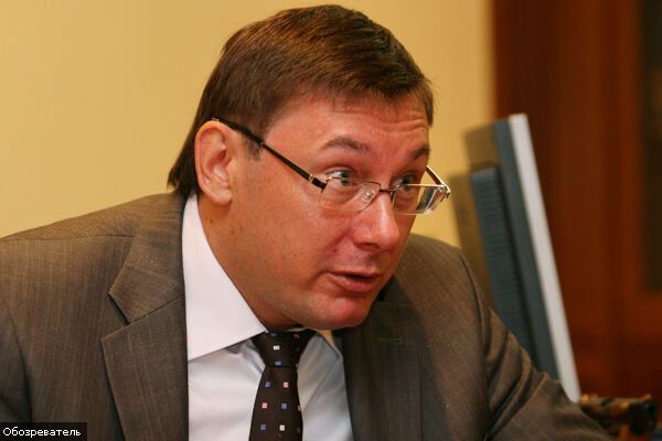 Луценко не дасть Україні пряме президентське правління