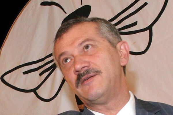 Коалиция за отставку Пинзеника - кто они?