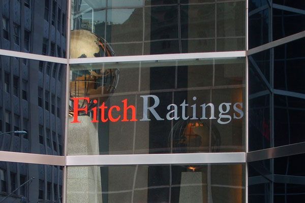 Fitch понизил рейтинги пяти украинским банкам