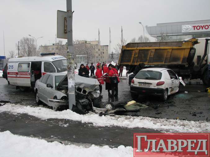 Из-за пьяного водителя произошла трагедия (на фото труп)