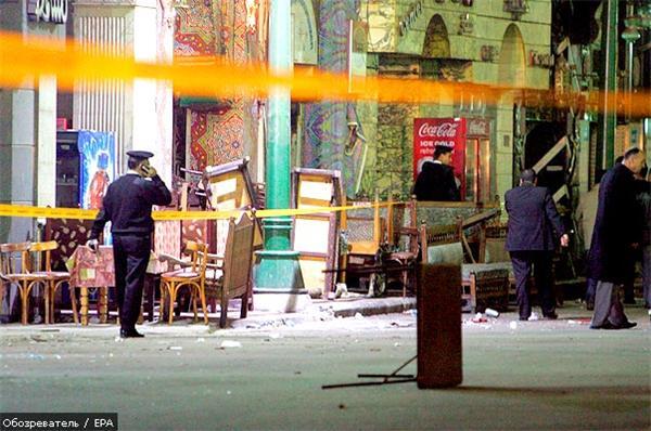 При взрыве в столице Египта погибли 4 человека