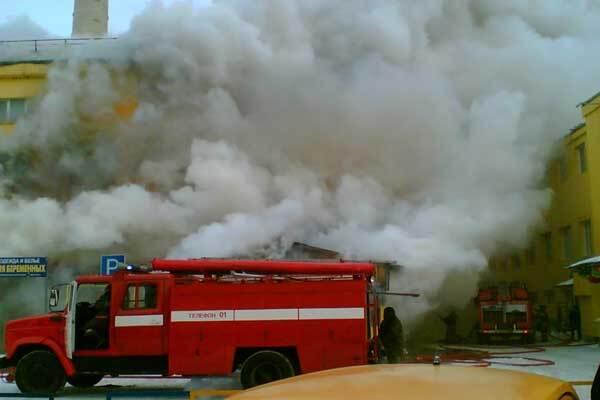 У Дніпропетровську згоріли 3 магазини та ресторан