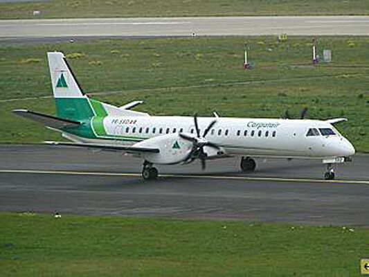 Пасажирський літак сів на черево в аеропорту