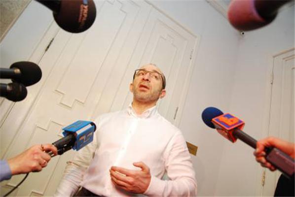 Кернес подает в суд на Луценко из-за «Обозревателя»