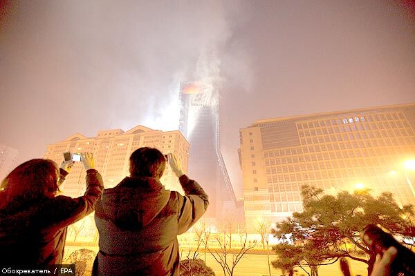 Семеро людей постраждали при пожежі в Пекіні, троє в комі