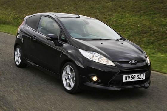 Ford запускает в продажу новые версии Fiesta