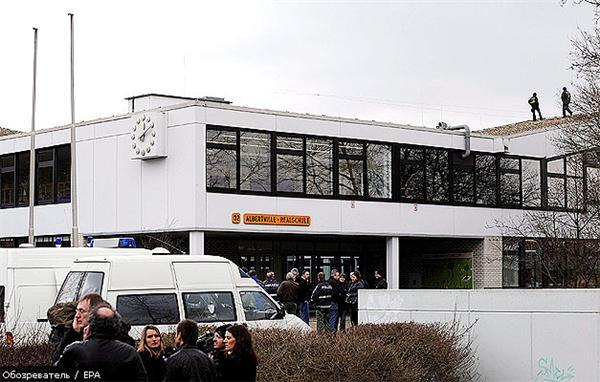 Число загиблих в німецькій школі зросла до 10 осіб 