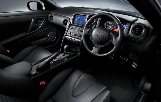 Nissan представляет заряженную версию споркара GT-R