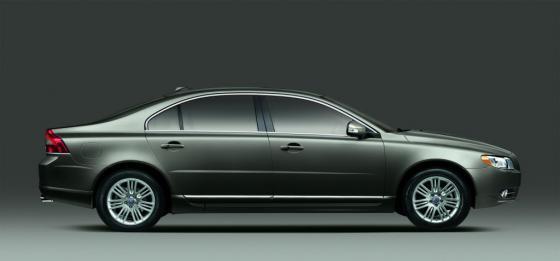 Volvo представила удлиненную версию S80