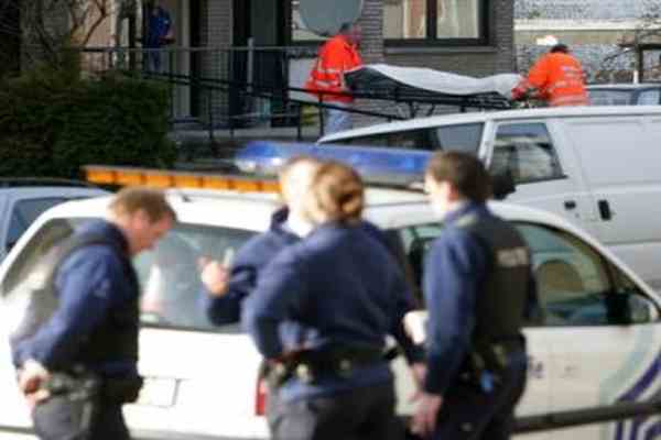 Бельгійські поліцейські застрелили психа з ножем