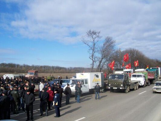 Автоперевозчики перекрыли трассу Одесса - Киев