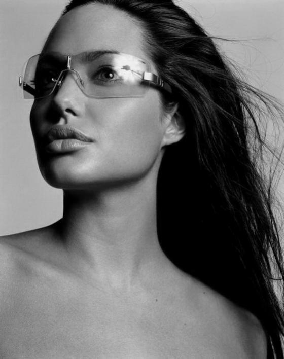 Лучшие ч/б фото Анджелины Джоли