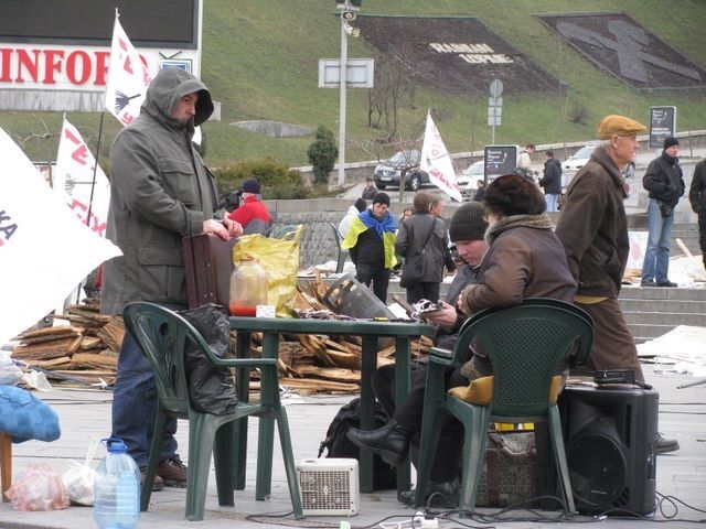 Хулиганская акция на Крещатике закончилась погромом (ФОТО)