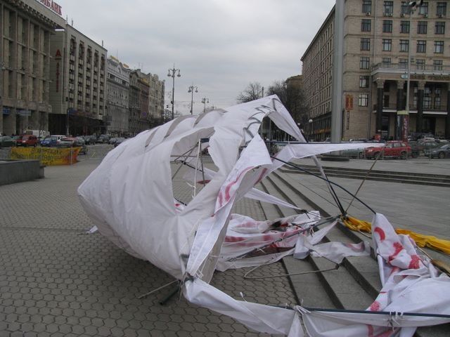 Хулиганская акция на Крещатике закончилась погромом (ФОТО)