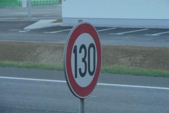 Половина водителей на платит по новым штрафам