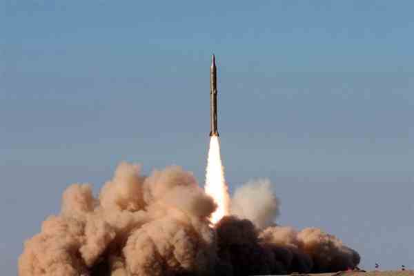 Северная Корея вывезла баллистическую ракету "на старт"