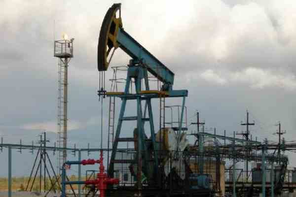 Нафтові запаси США збільшилися до 15-річного максимуму