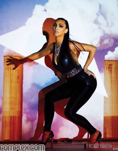 Ким Кардашьян целлюлит не прячет