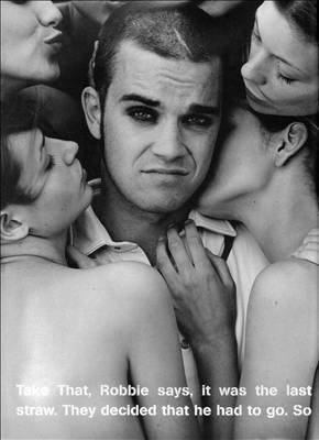 Робби Уильямс приспустил трусы (Фоторепортаж) на «ШоуОбозе»