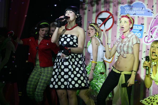 Юля Тимошенко выпила в «Бигудях»