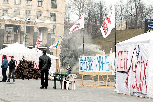 На Майдане готовят столкновение с милицией