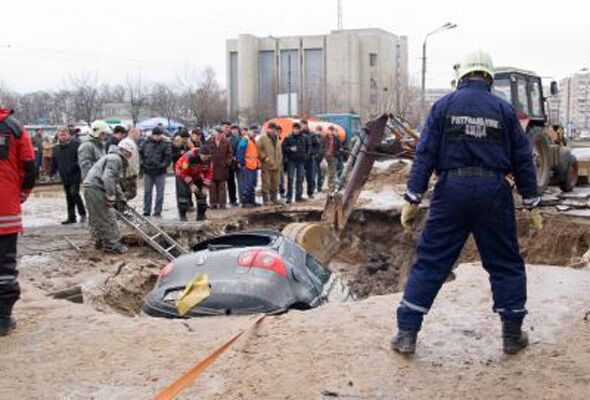 Украинские водители в полной…яме
