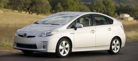 Toyota поставит Европе 150 гибридов Prius